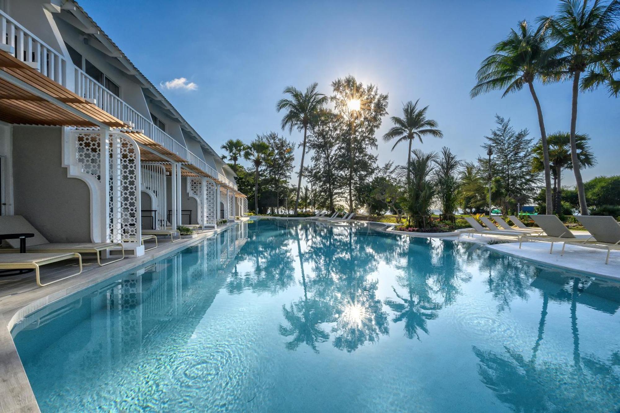 Thavorn Palm Beach Resort Phuket Karon Kültér fotó